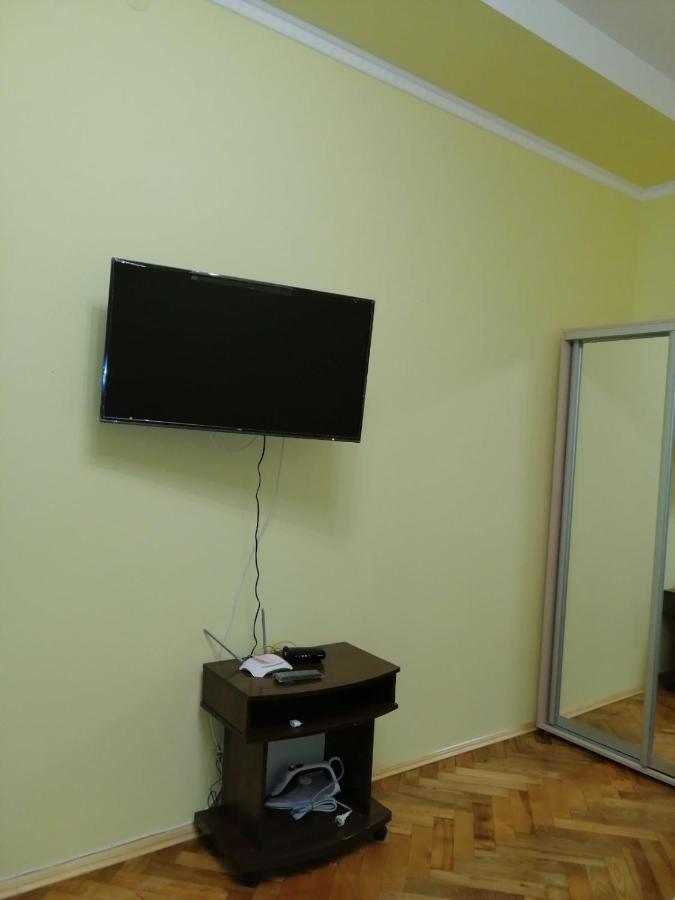 Apartment Ak. Kuchera Street 利沃夫 外观 照片